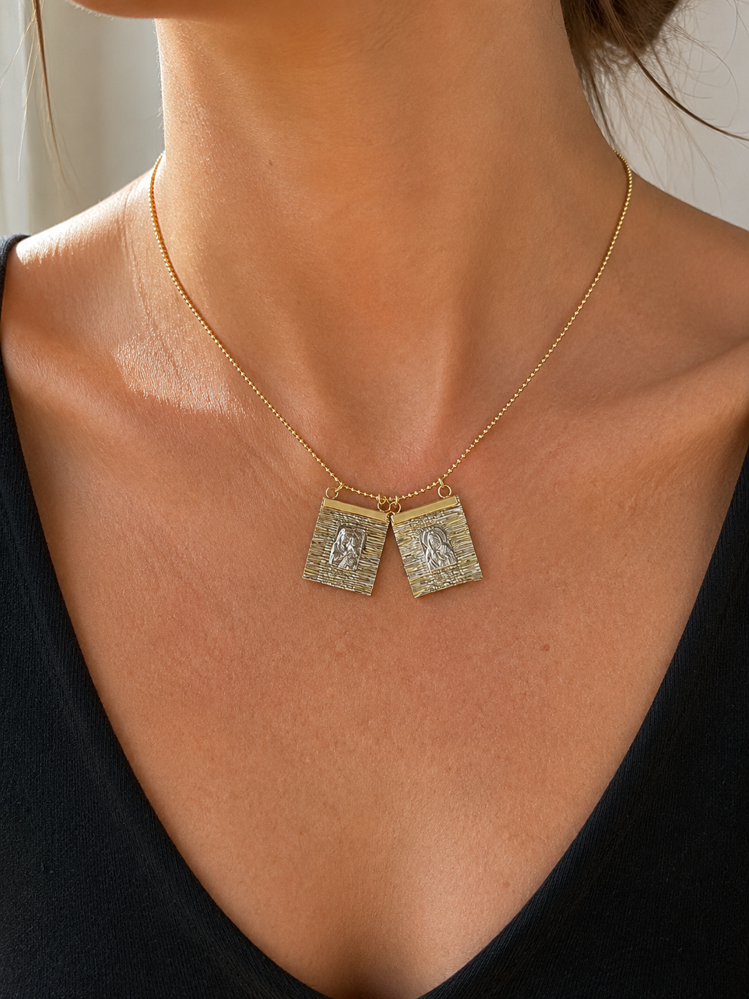 Golden linen scapular – silver medal